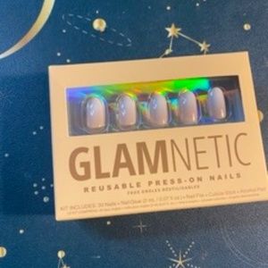 Glamnetic press on nails -Creamer